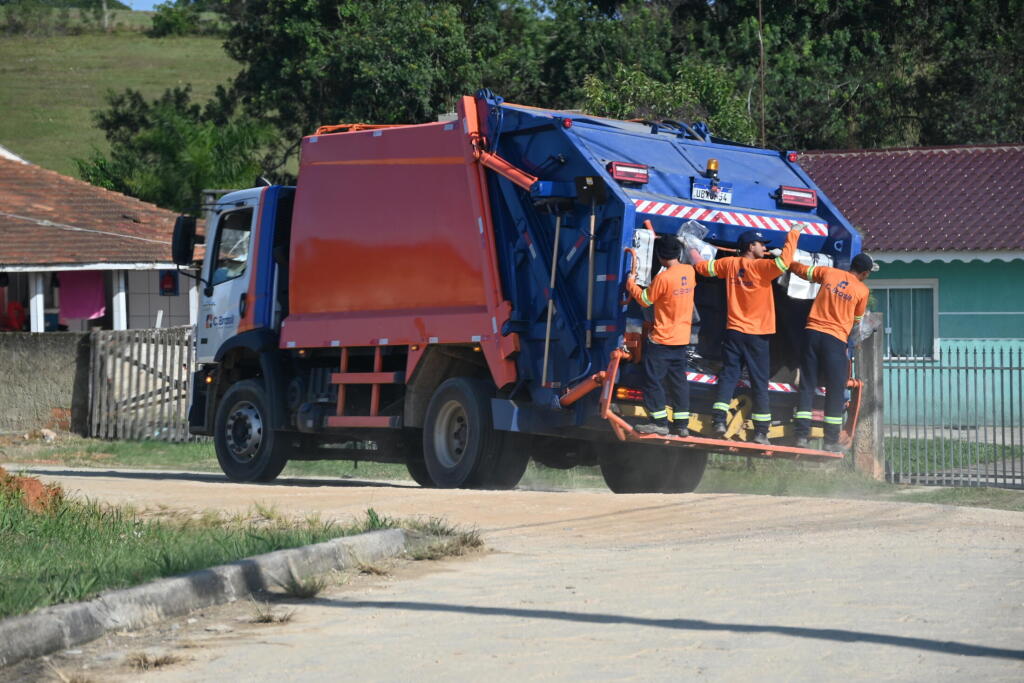 Nova empresa assume coleta em Contenda