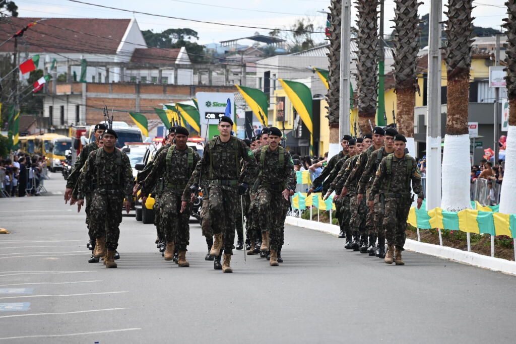 Contenda realizou Desfile Cívico-Militar