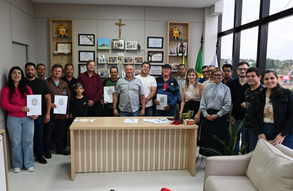 Contenda entrega novas certidões do REURB