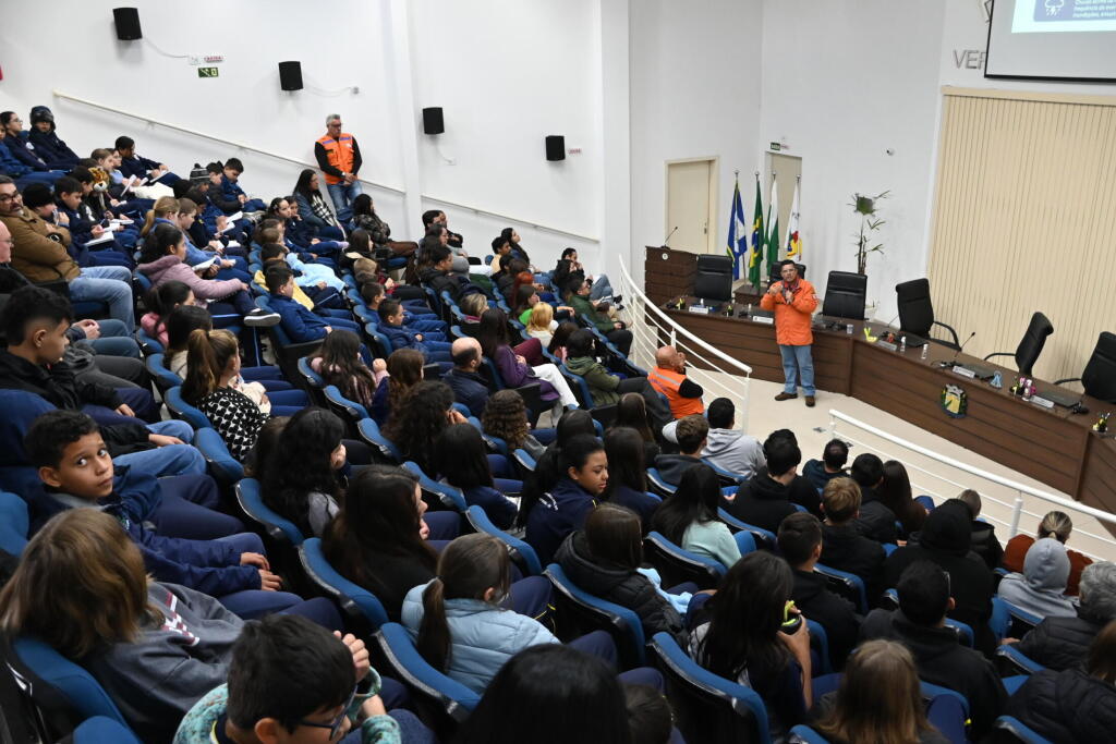 Contenda promoveu palestra sobre El Niño