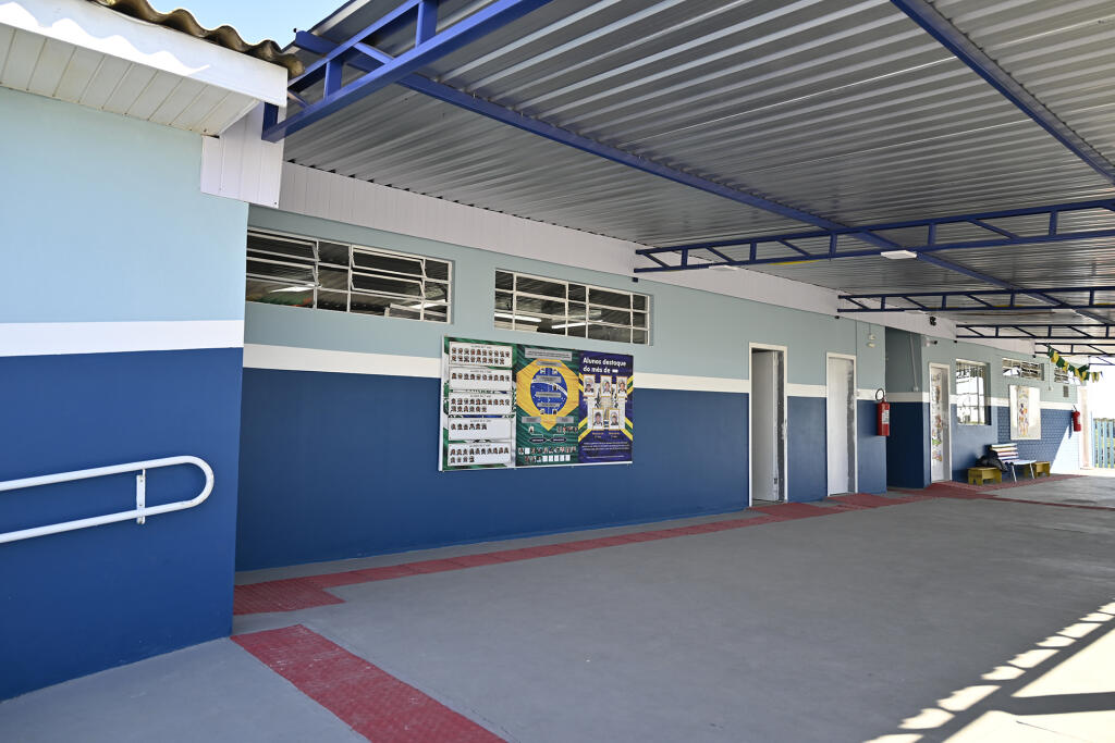 Escola Rui Barbosa recebe nova pintura