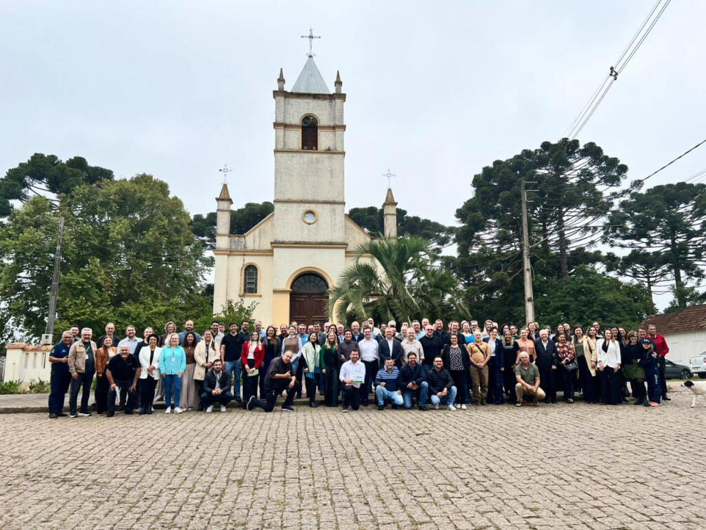 Contenda participa de reunião do Pró-Metrópole