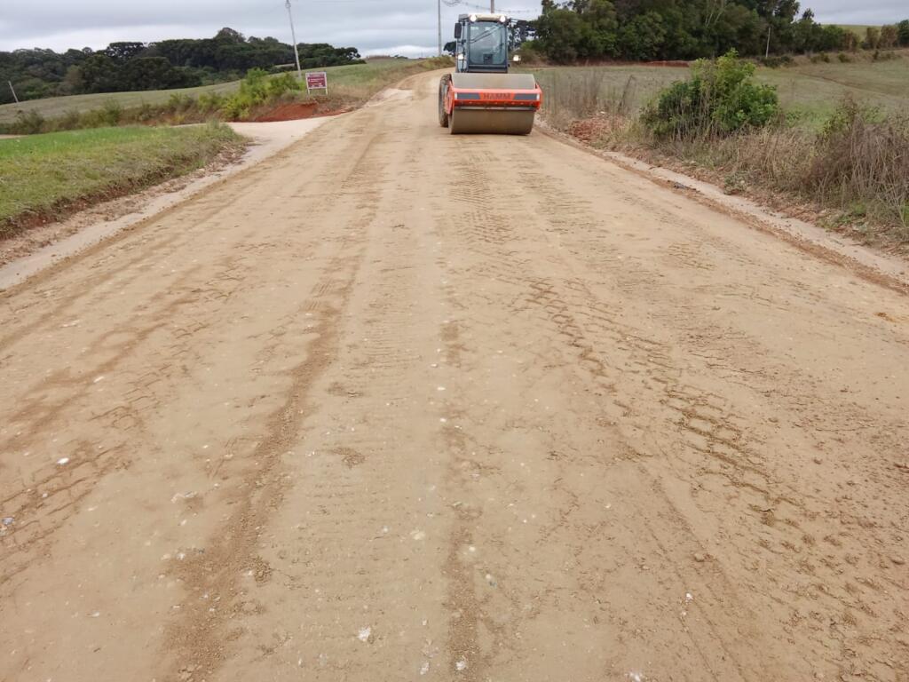 Prefeitura reforça manutenção rural