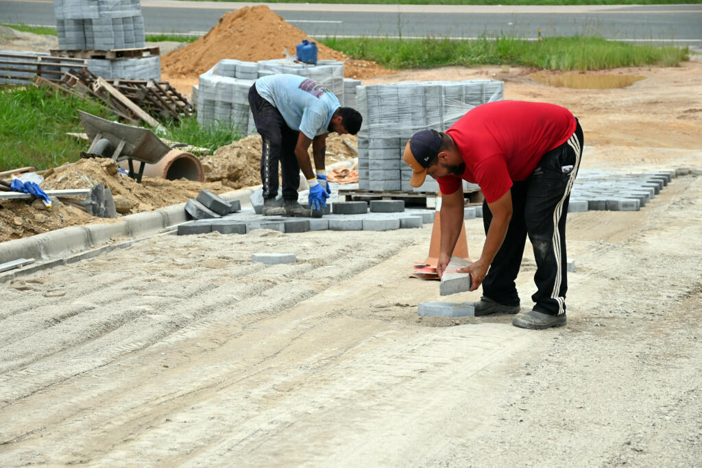 Retomada pavimentação no Pedro Machado