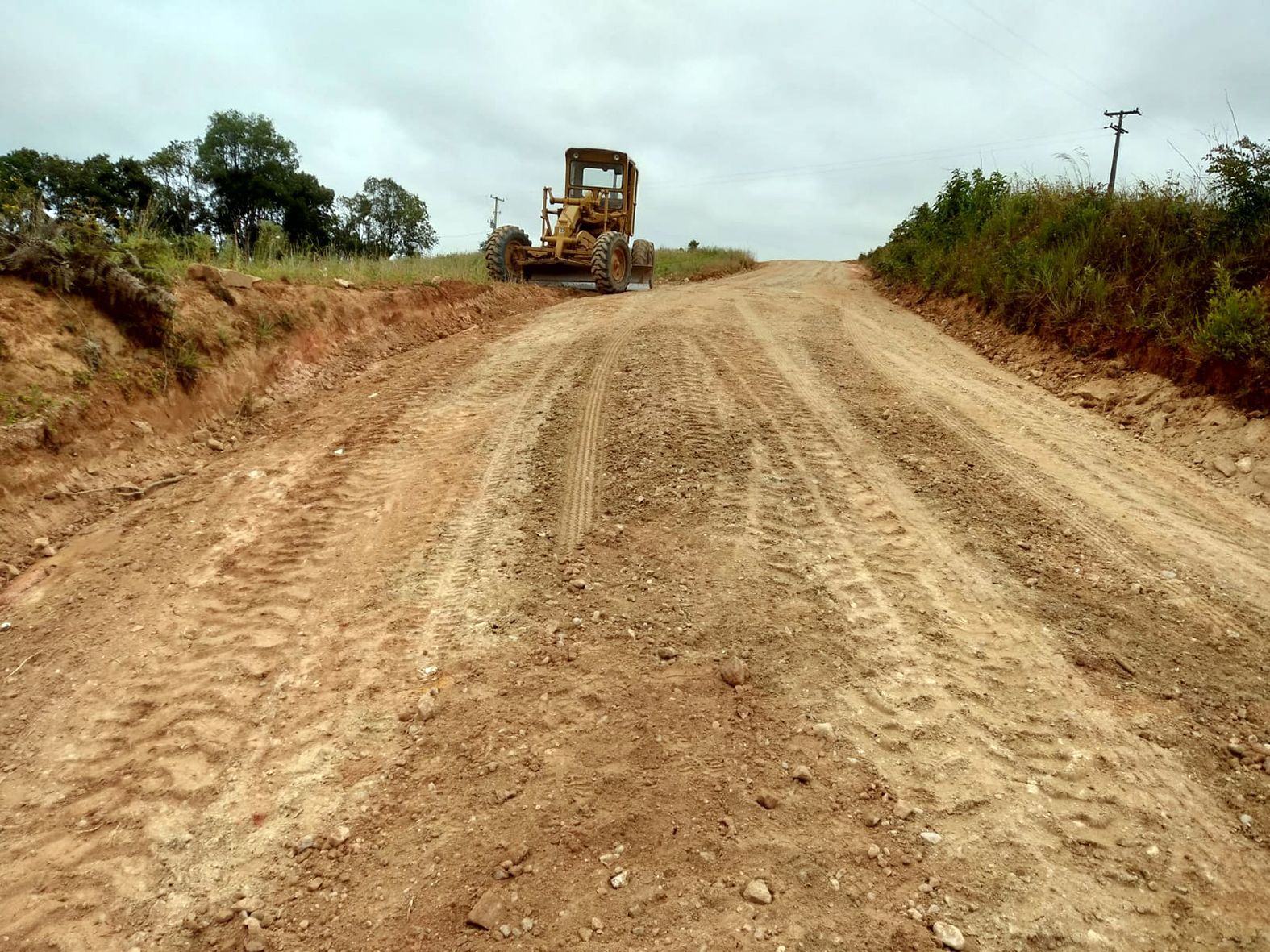 Contenda acelera na recuperação das estradas