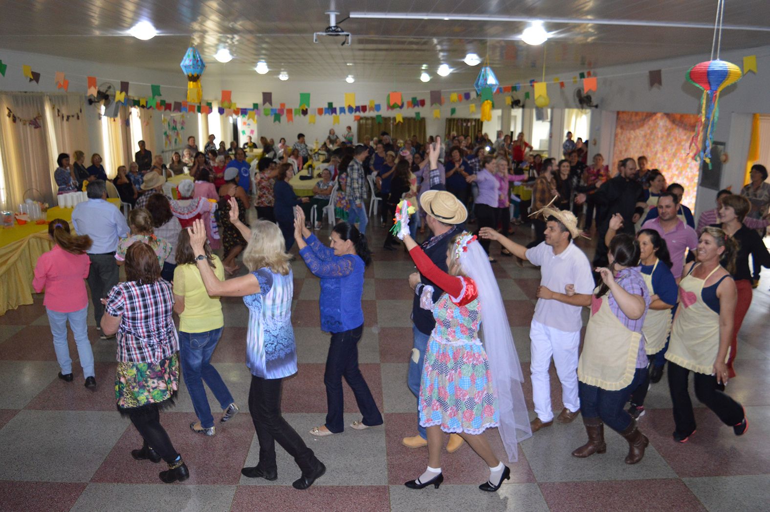 Contenda realizou arraia da Terceira Idade