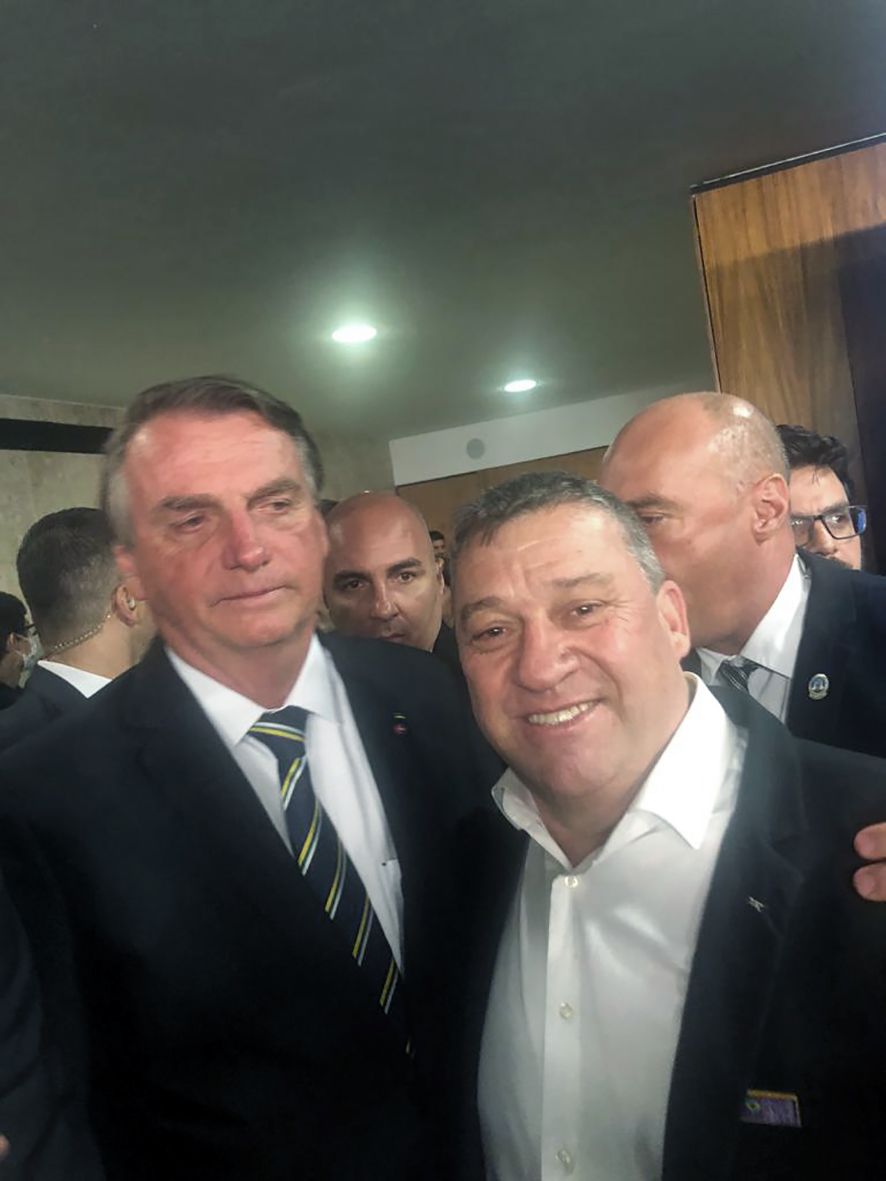 Mostarda retorna de Brasília com novidades