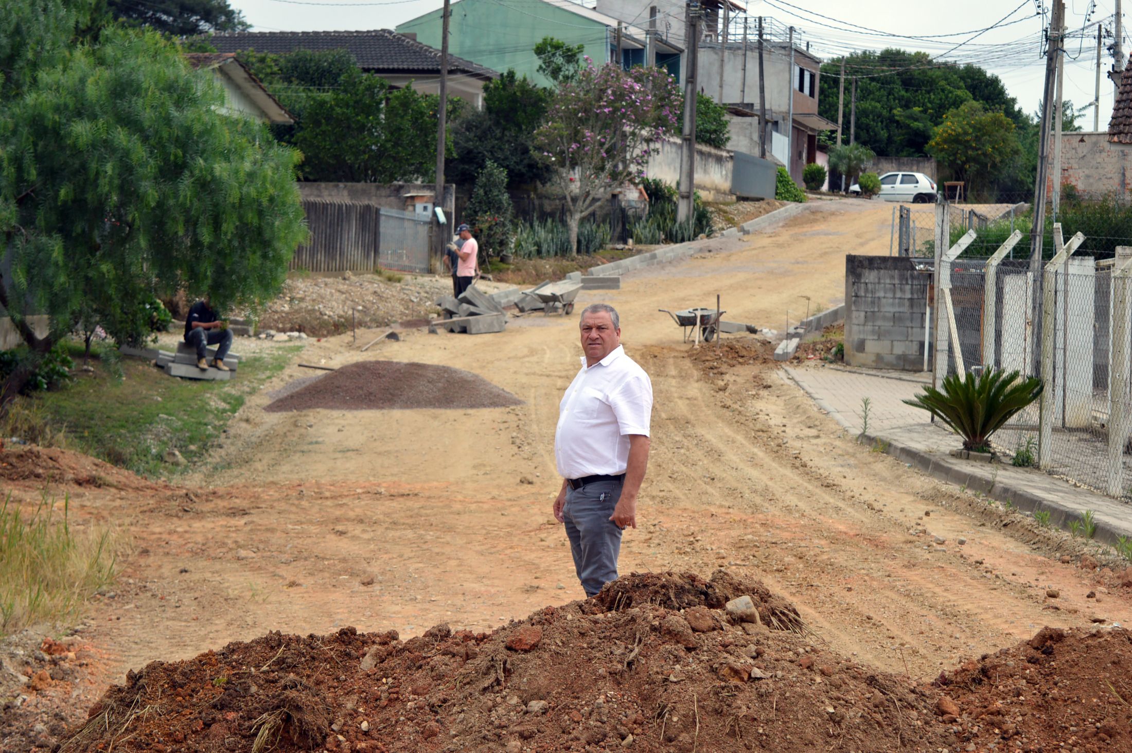 Inicia a pavimentação da rua Jaime Good