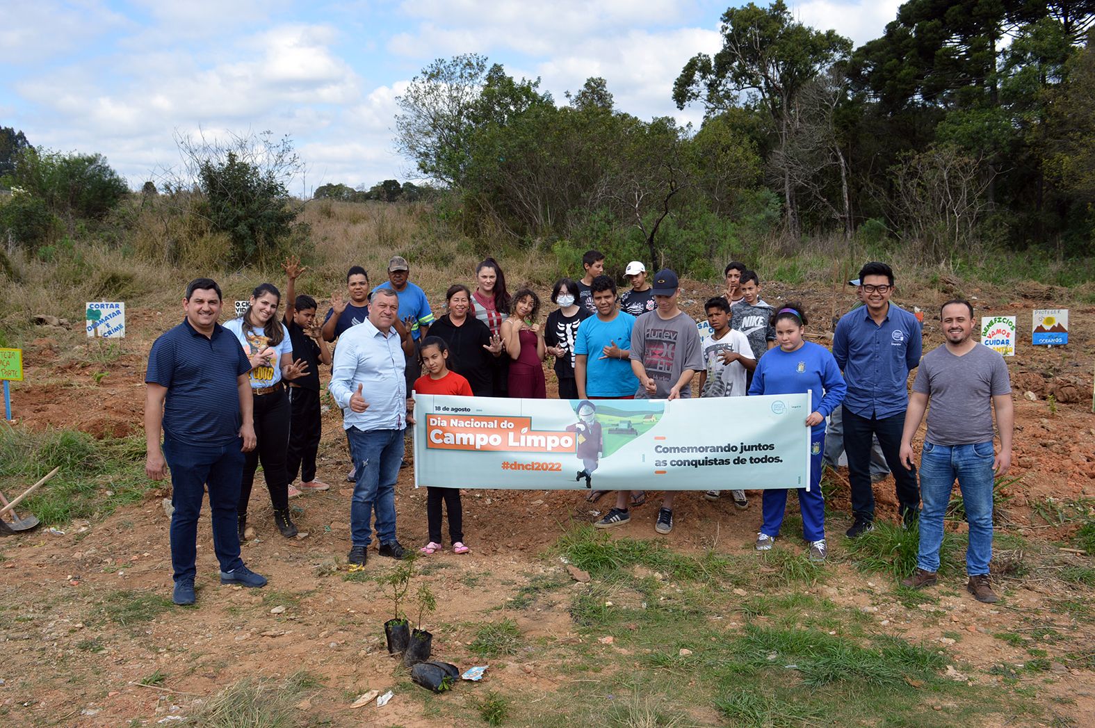 Prefeitura realizou o plantio de árvores