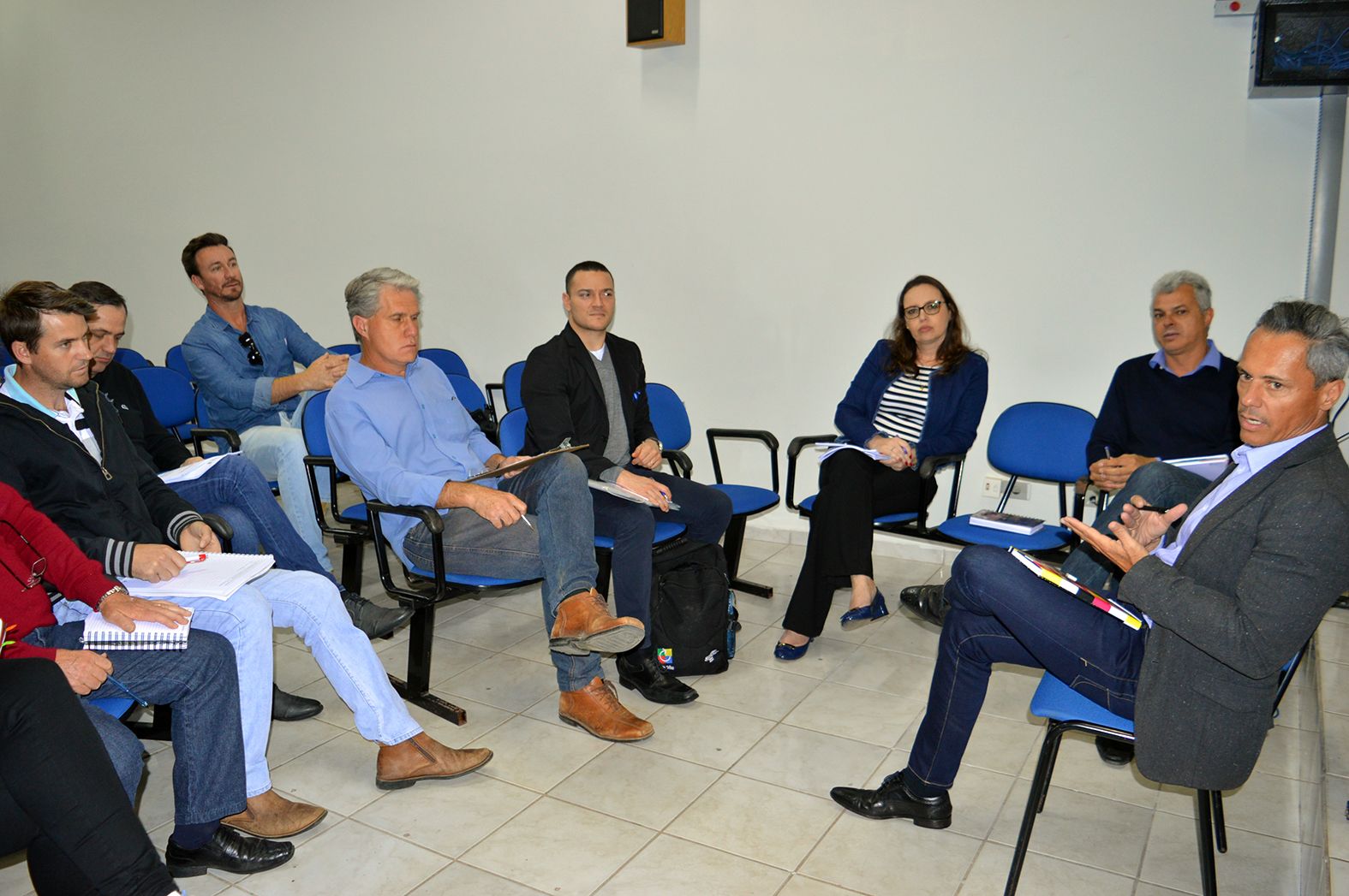 Prefeitura de Contenda participa de capacitação para simplificação no processo de abertura de empresas