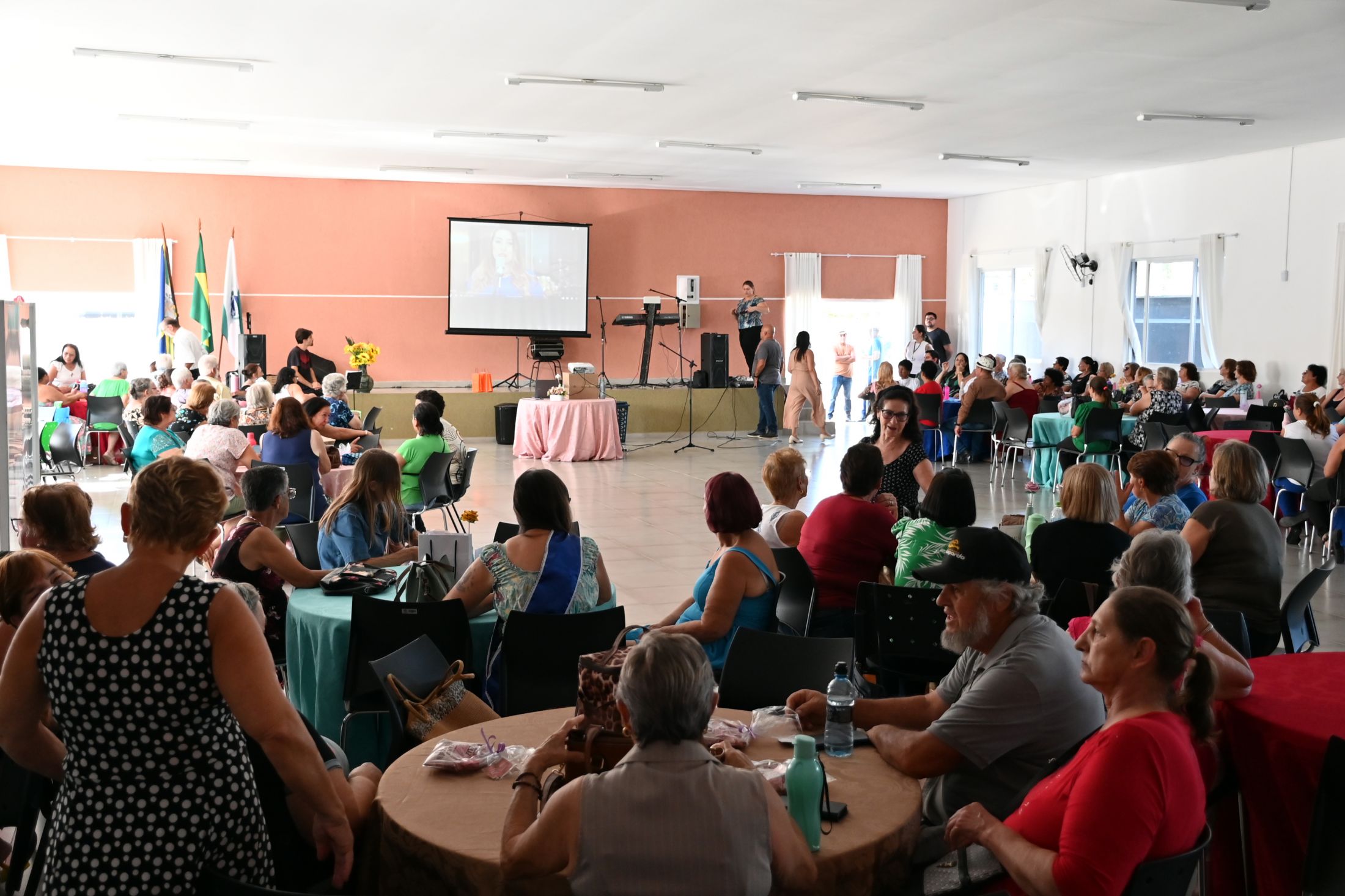 Grupo da Melhor Idade se reuniu em Contenda