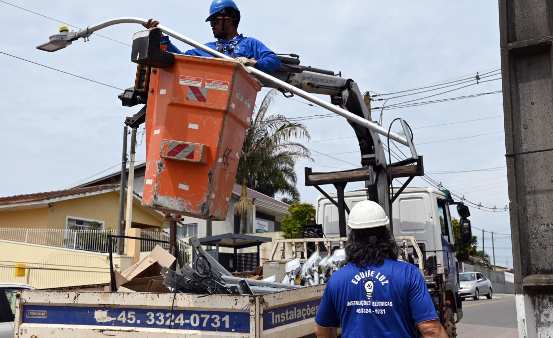 Contenda moderniza iluminação com LED