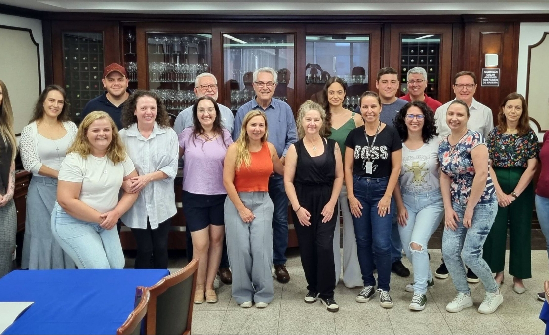 Contenda participa de capacitação do SIM/POA