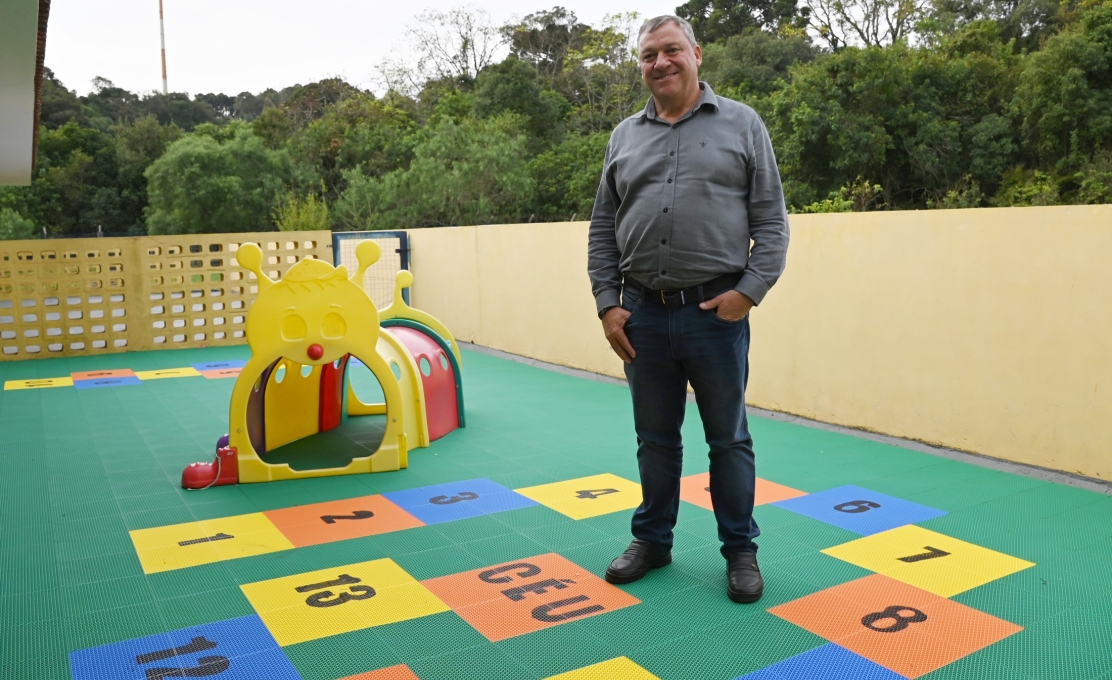 Contenda investe em pisos modulares