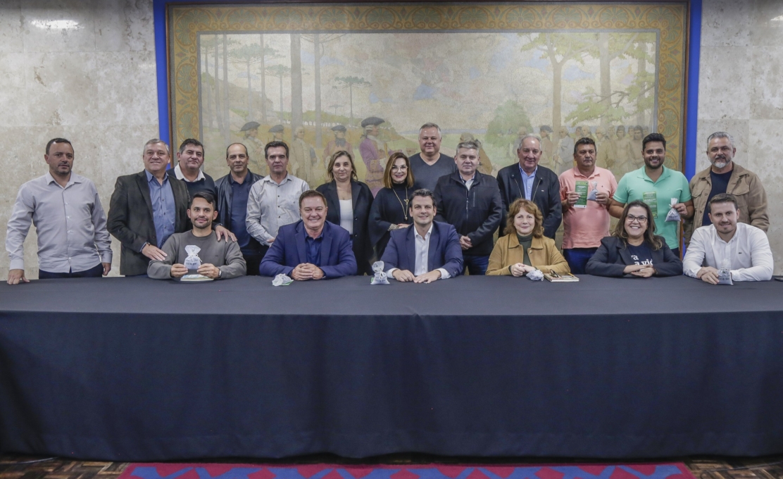 Contenda participa de reunião do Conresol