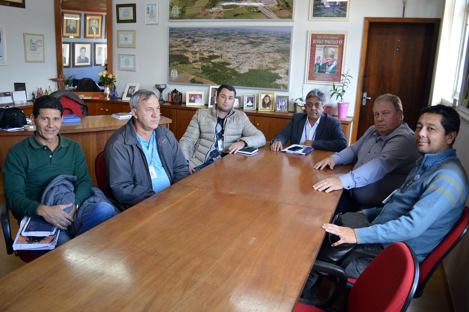 Prefeito Carlão e Sanepar conversam sobre  investimentos que acontecem em Contenda